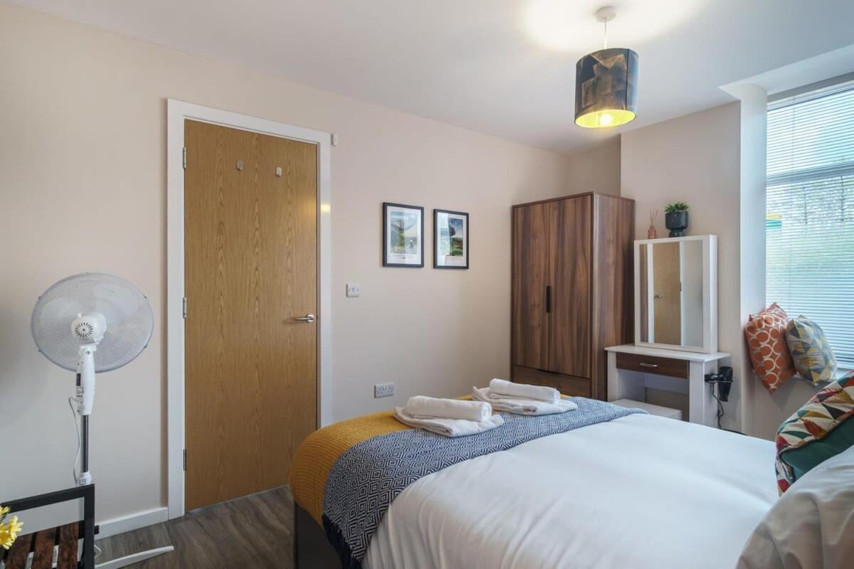 2 Bedroom Modern Apartment In מנצ'סטר מראה חיצוני תמונה